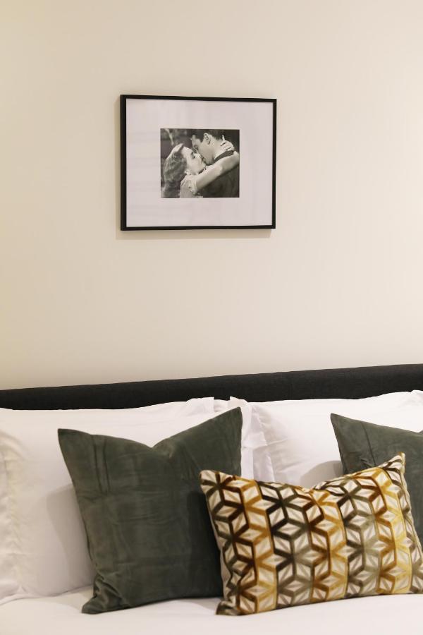 Apartamento Classic Angeles Elegance In Downtown, Sleeps 4, Free Parking And 360 Degree View Roof Pool! Los Angeles