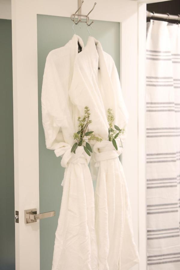 Classic Angeles Elegance In Downtown, Sleeps 4, Free Parking And 360 Degree View Roof Pool! Apartamento *